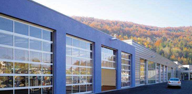 Многообразие вариантов исполнения ворот